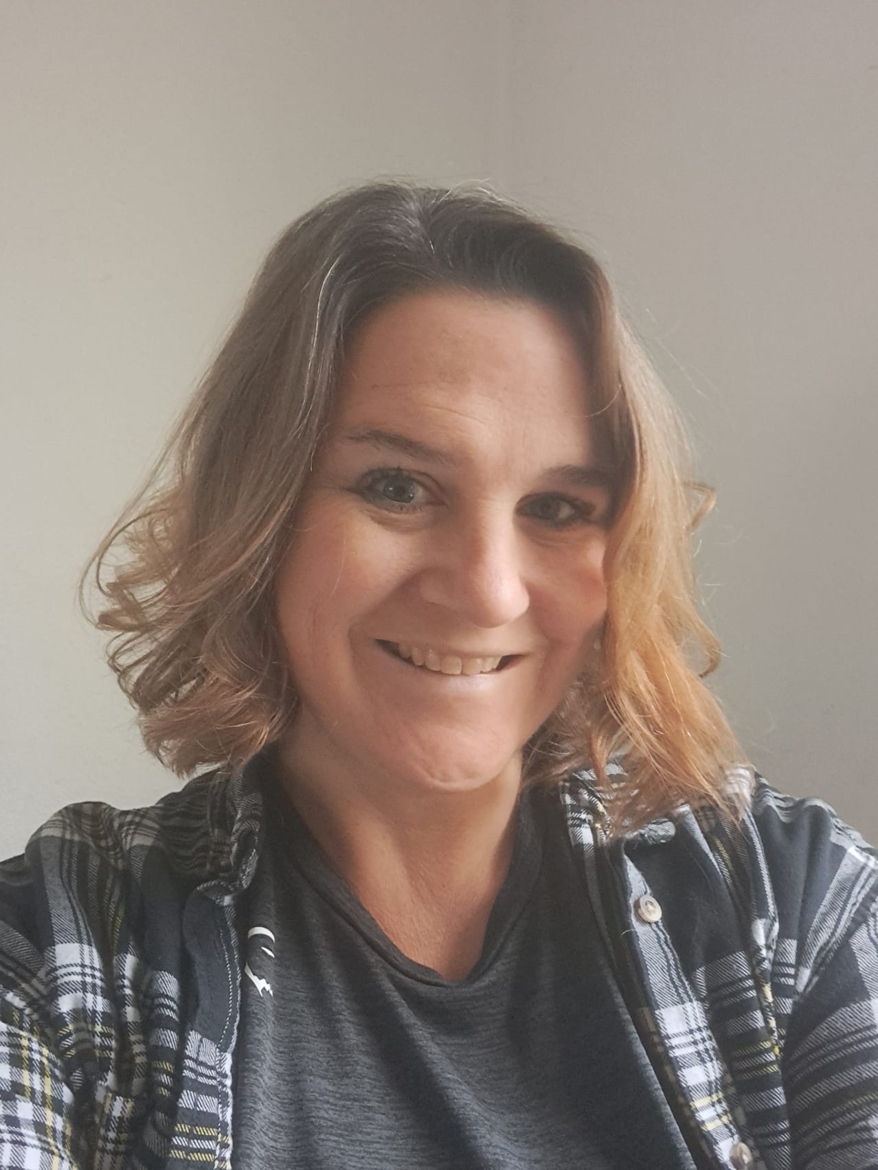 Holistisch therapeut, Massages, energiebehandelingen Velserbroek. Lichaamsgerichte therapie Reiki Master